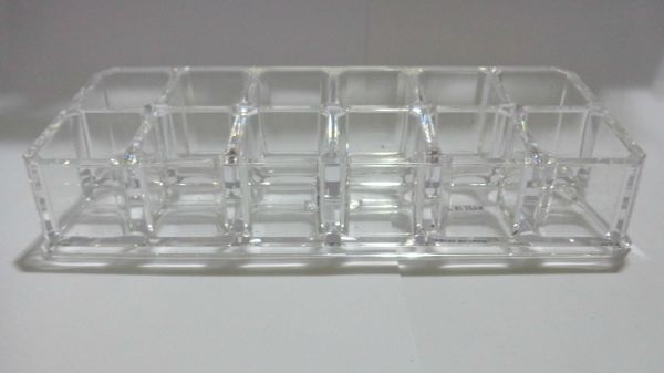 Acrílico para 12 batons